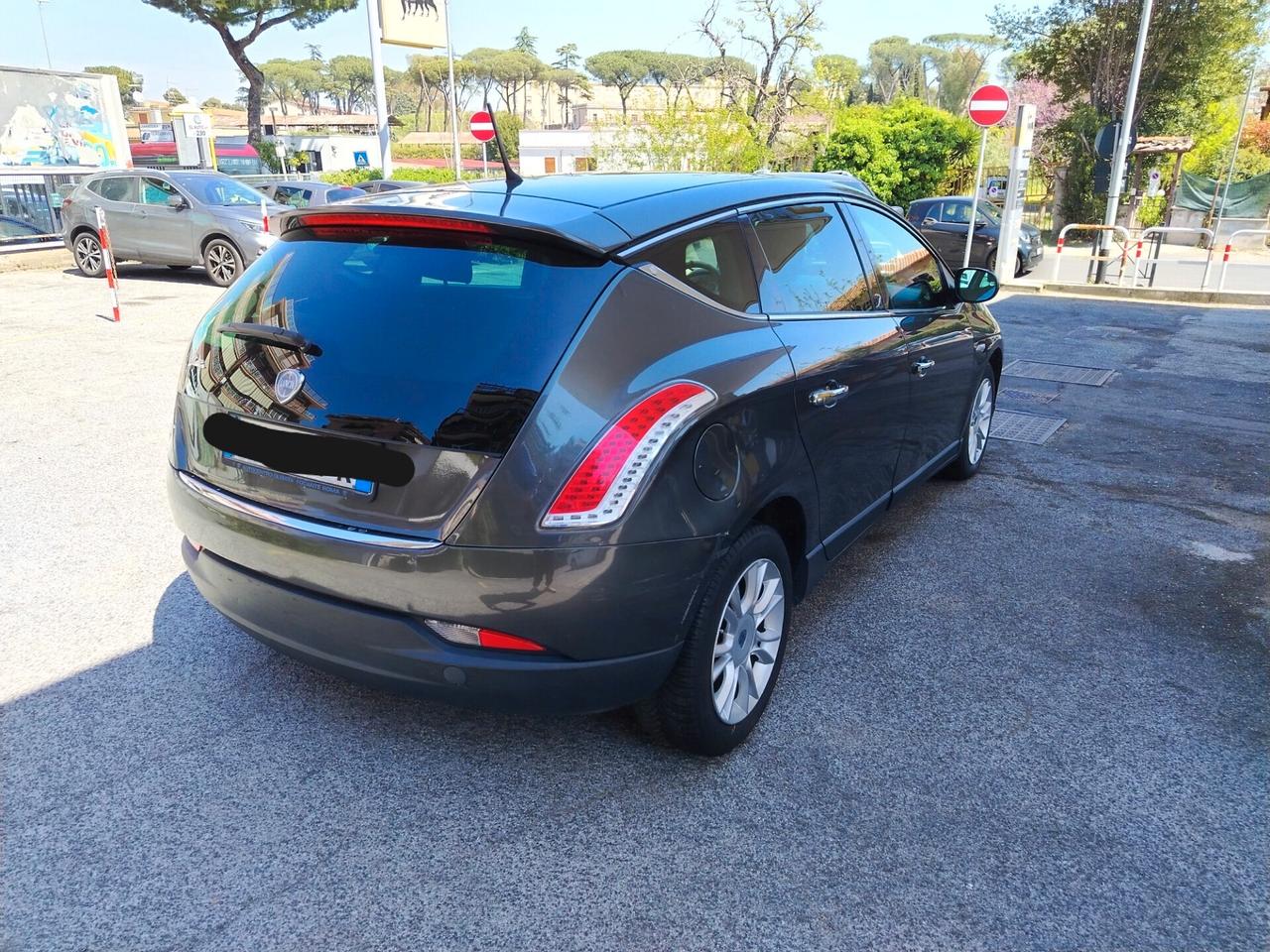 Lancia Delta 1.6 MJT DPF Argento