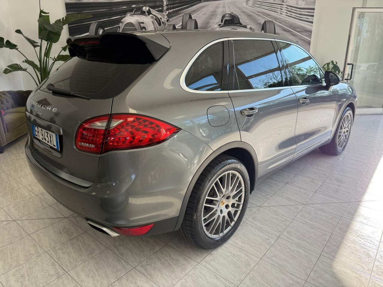 Porsche Cayenne 3.0 DIESEL 245cv TIPTRONIC PERFETTA