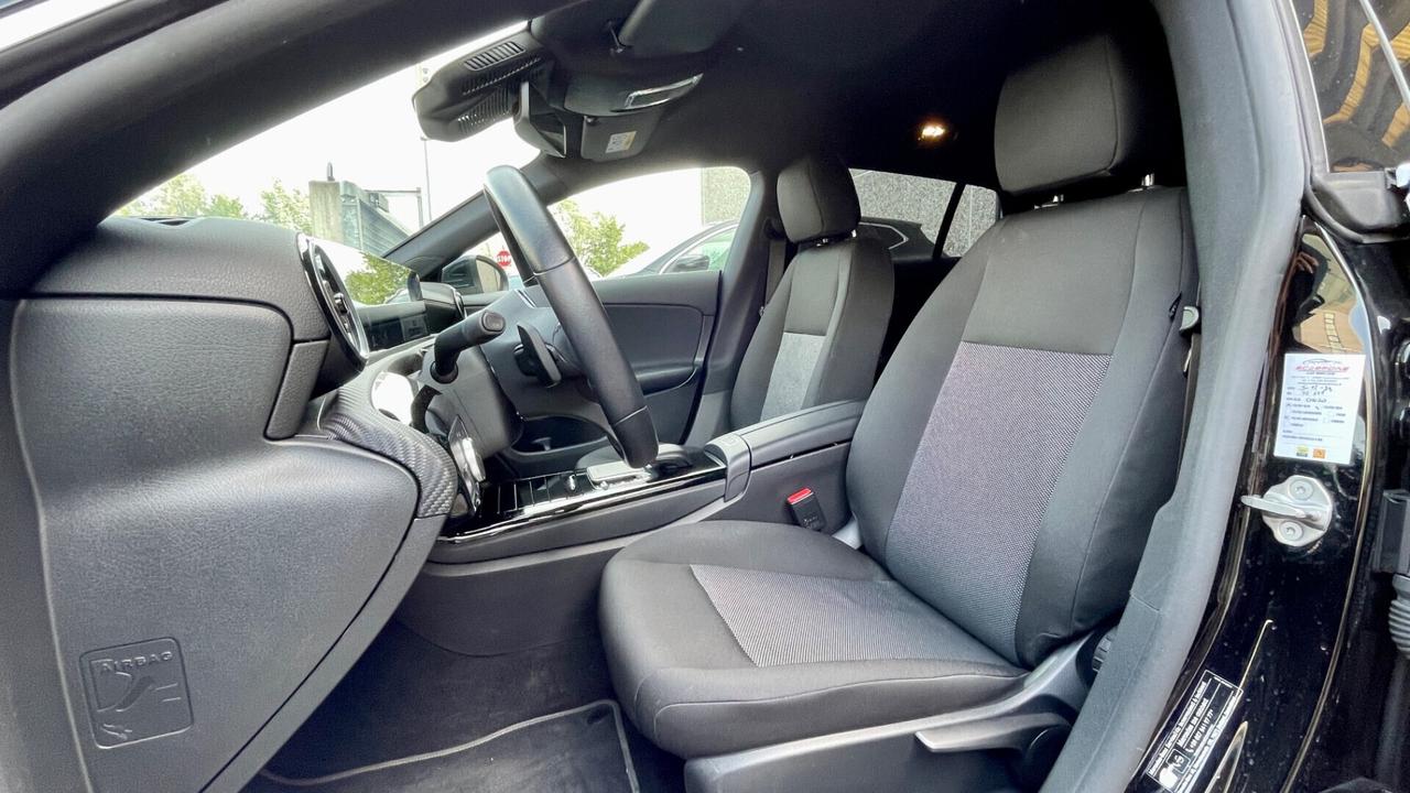 MERCEDES-BENZ CLA 180D PREMIUM 2.0 116CV - VIRTUAL COCKPIT, GANCIO TRAINO, NEOPATENTATI