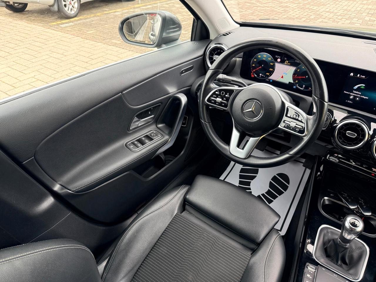 Mercedes-benz A 180 Premium pack AMG 136cv