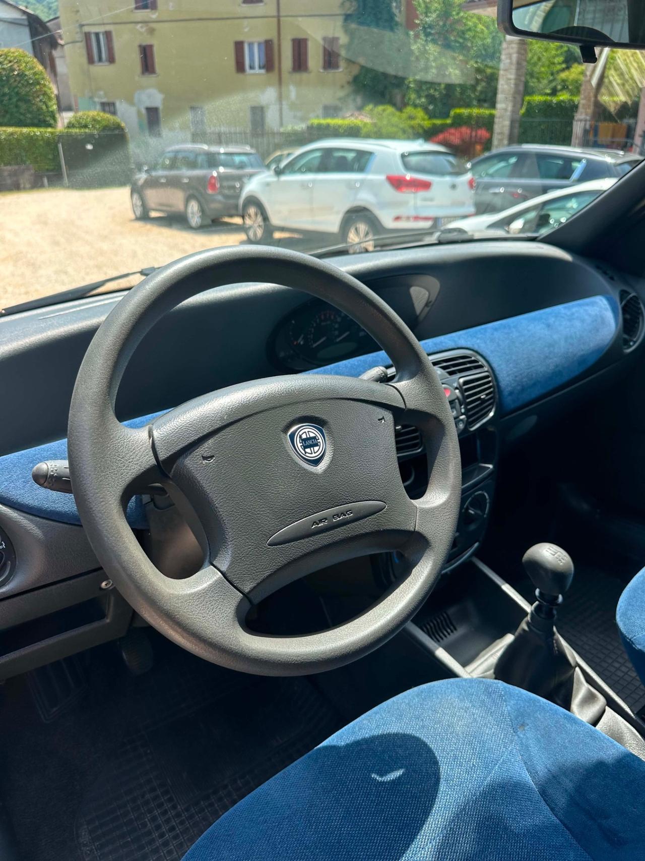 Lancia YPSILON 1.2 KMCERT NEOPAT