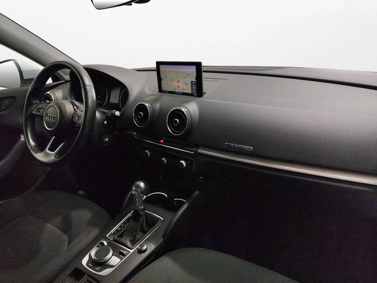 Audi A3 Sportback 30 1.5 g-tron Business 131cv