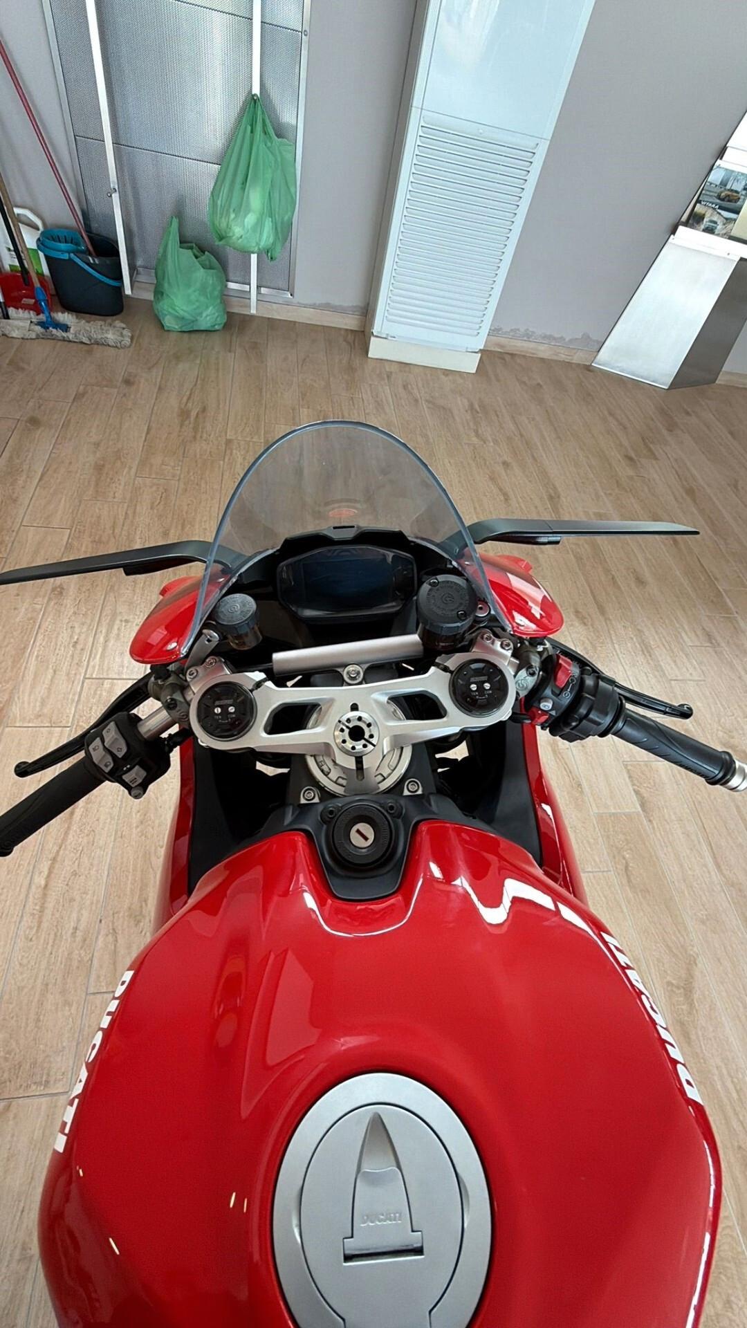 Ducati Panigale V2