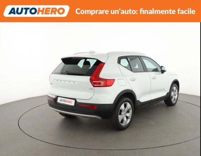 VOLVO XC40 T2 Momentum
