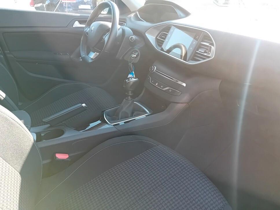 Peugeot 308 BlueHDi 130 S&S SW Business