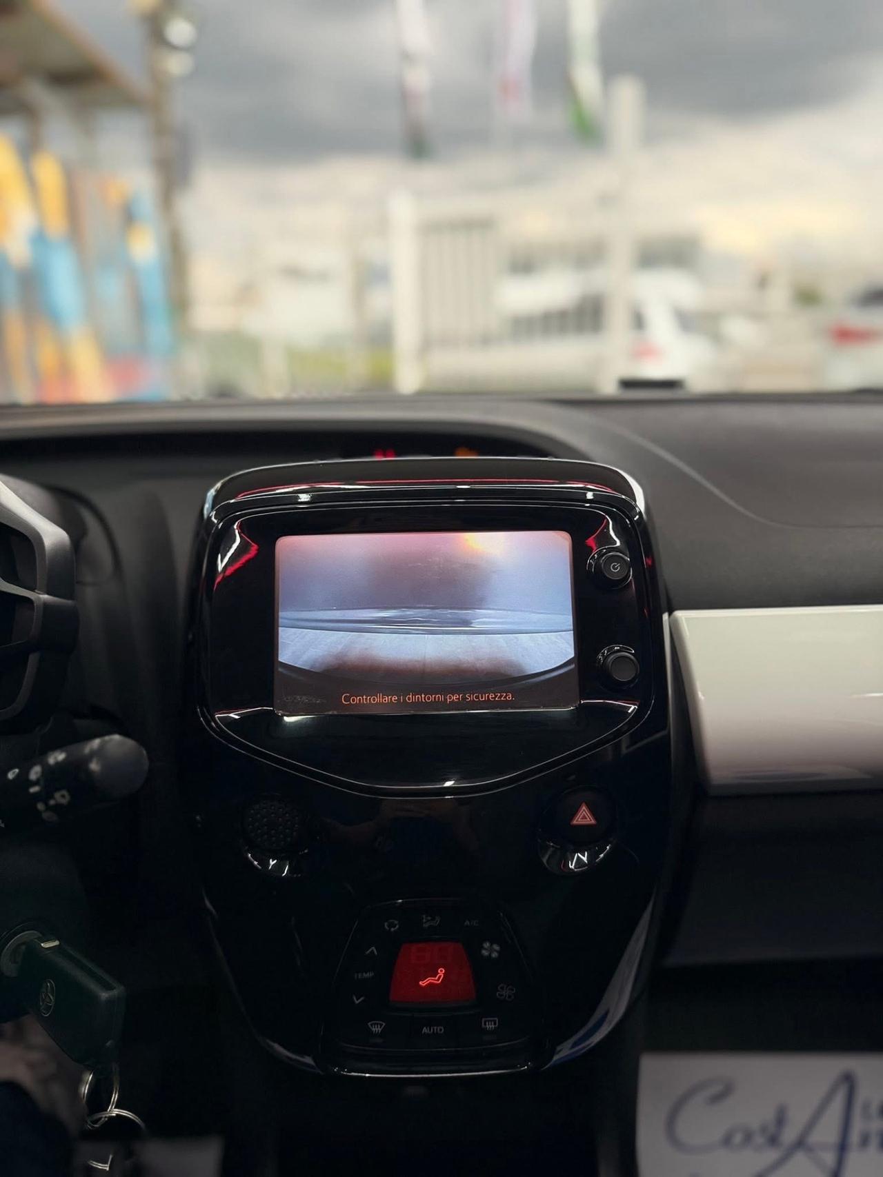 Toyota Aygo 1.0 Benzina CABRIO x-wave 2015