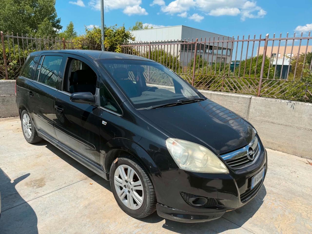 Opel Zafira 7 posti BENZ/METANO