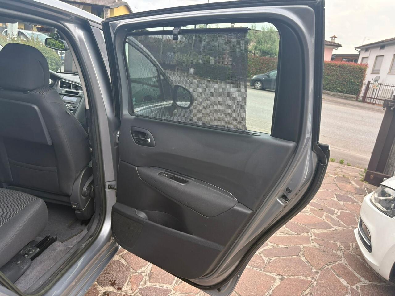 Peugeot 5008 BlueHDi 120 EAT6 S&S Active