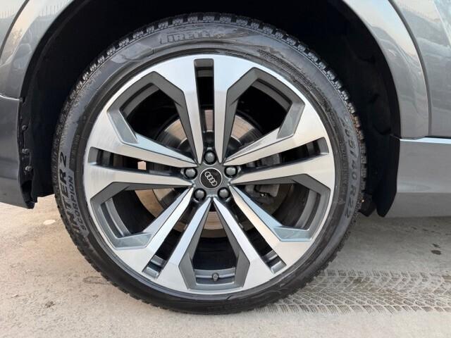 Audi Q8 55 TFSI quattro tiptronic S line edition