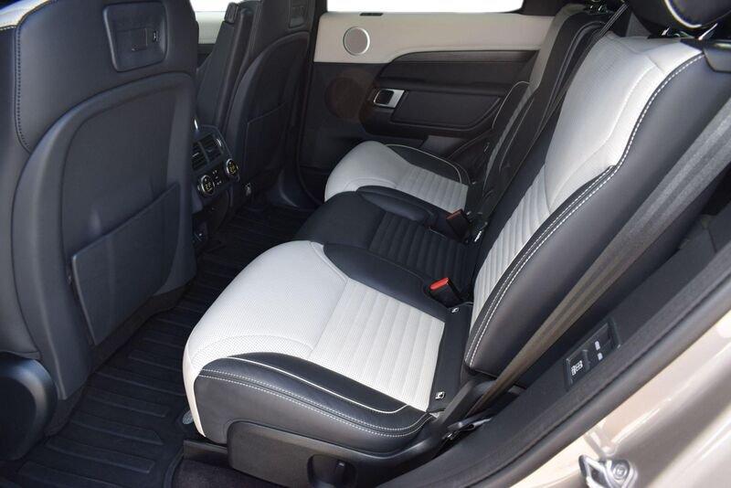 Land Rover Discovery 3.0D I6 300 CV AWD Auto R-Dynamic HSE
