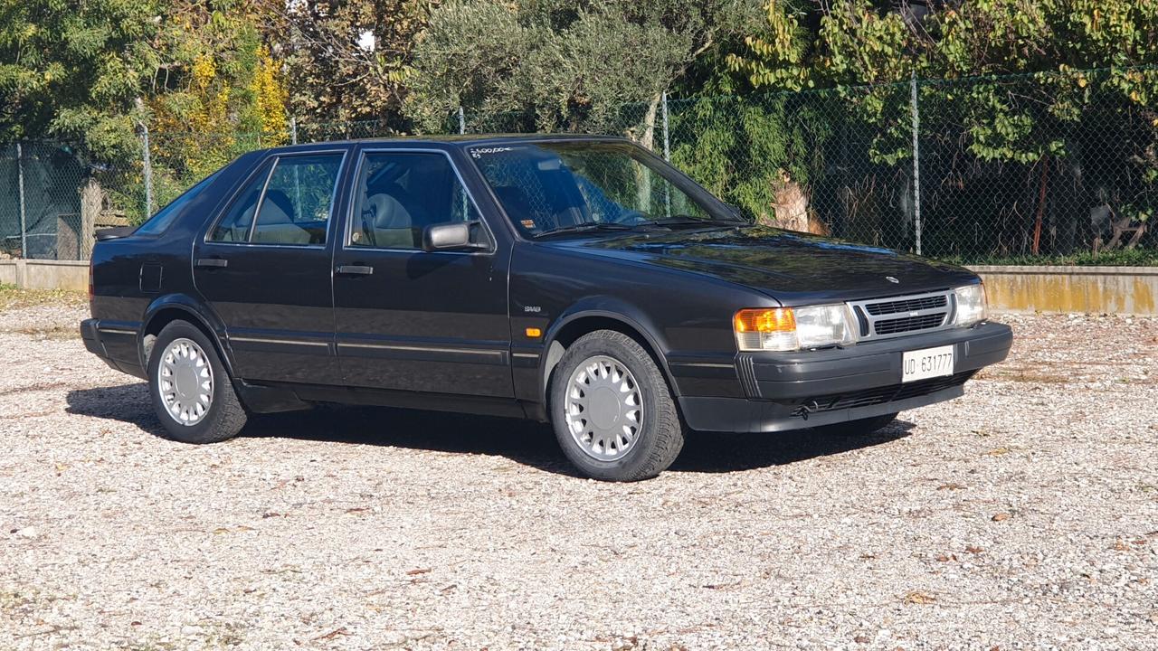 Saab 9000 i 16 5 porte