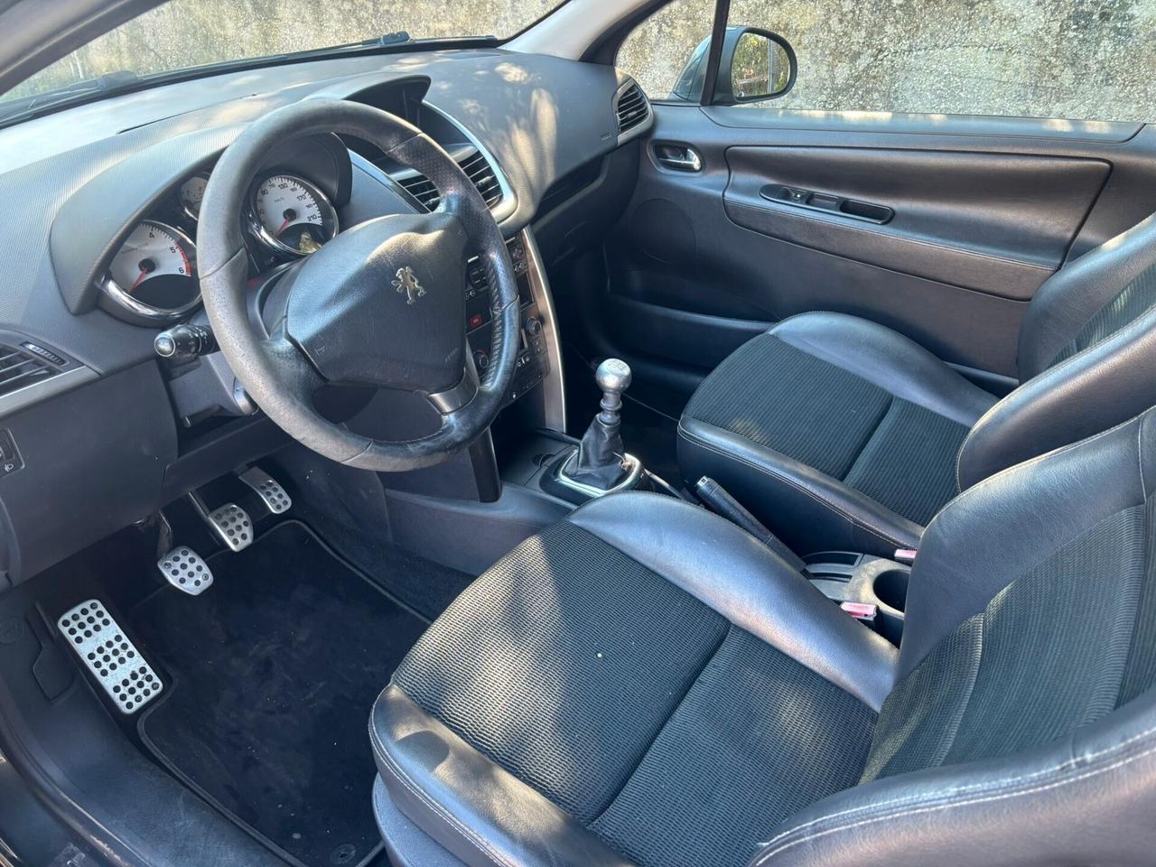 PEUGEOT 207 1.6 HDi 112CV Allure - 2011