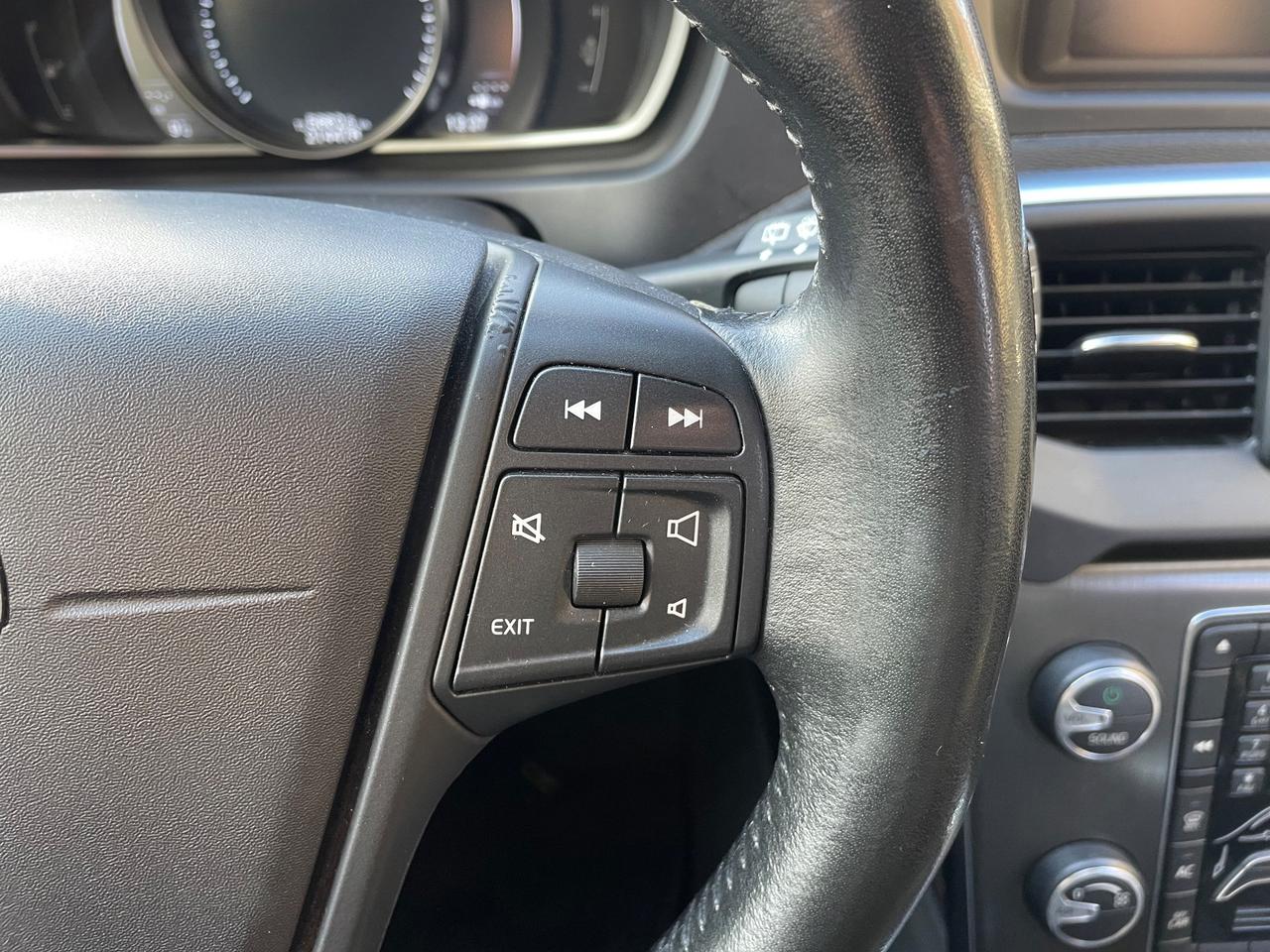 Volvo V40 2.0 D2 120cv MOMENTUM/GARANZIA 12 MESI