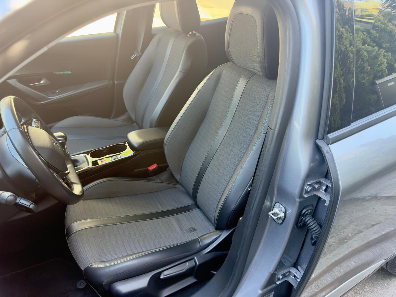 Peugeot 2008 1.2 BENZINA ALLURE COMPLETAMENTE TAGLIANDATA FULL