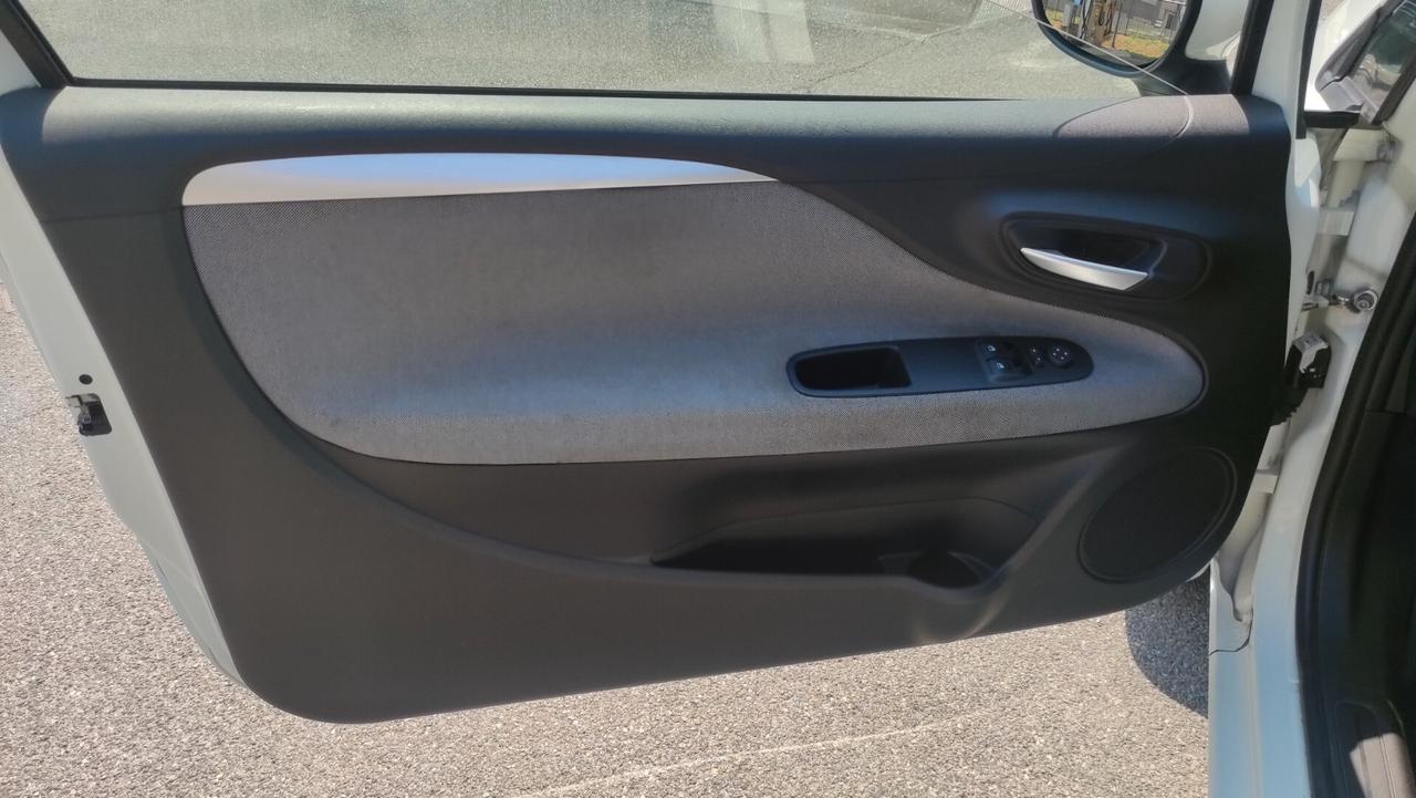 Fiat Punto Evo 1.2 3 porte Dynamic NEOPATENTATI - 2010