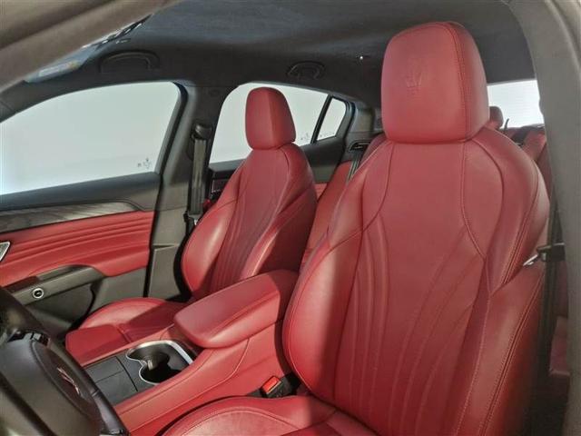 MASERATI Grecale MHEV 300 CV AWD GT