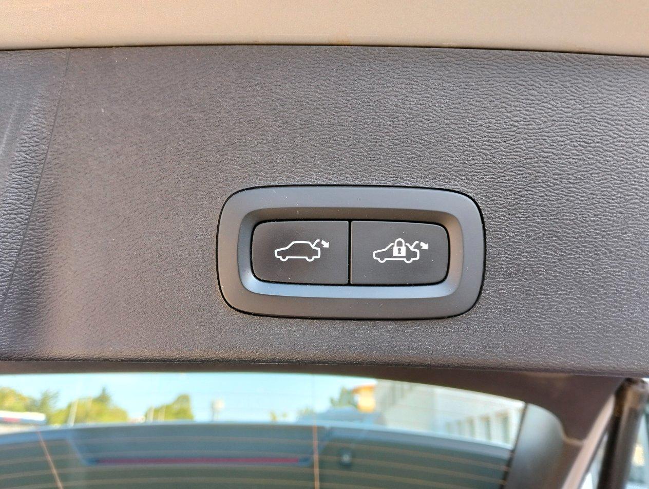Volvo XC40 1.5 t5 Recharge PHEV Core Auto