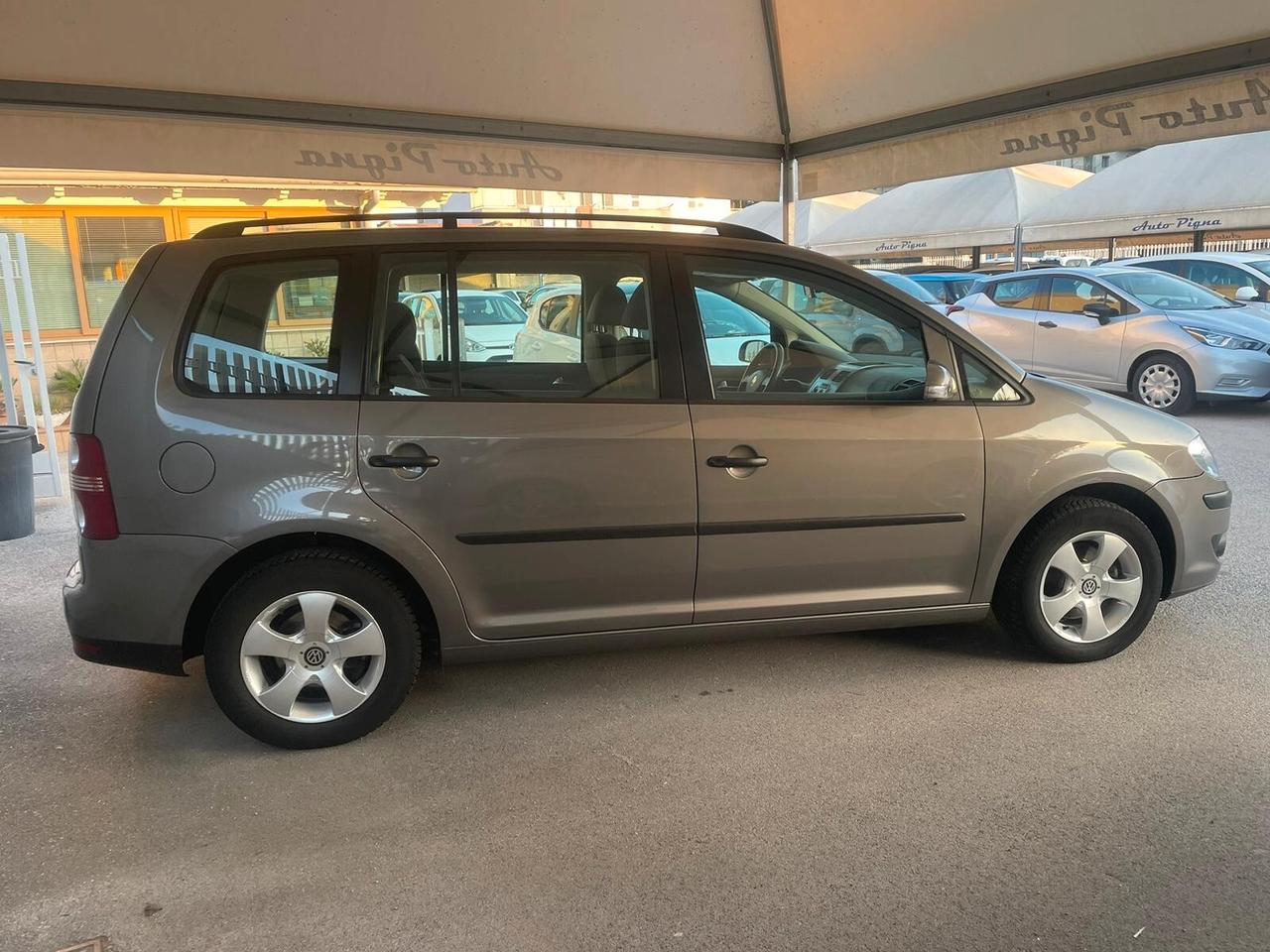 Volkswagen Touran 1.6 Trendline GPL