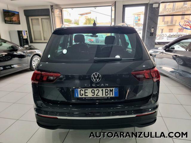 VOLKSWAGEN Tiguan NEW 2.0 TDI 150CV SCR DSG Life - Fari a Led