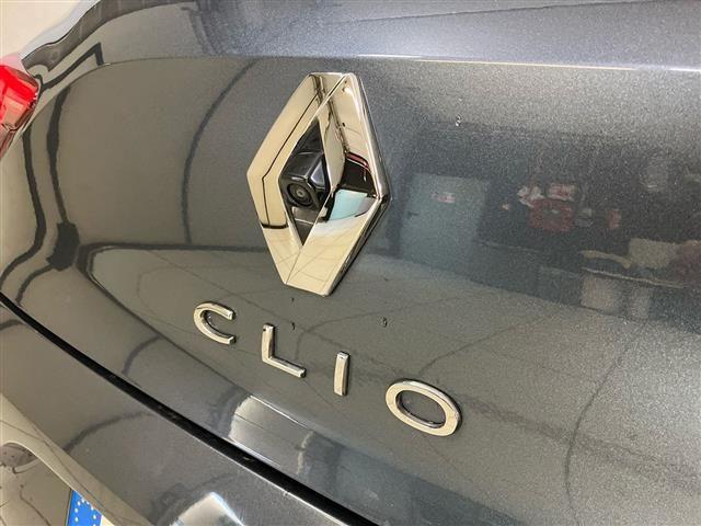 RENAULT Clio 1.6 E-Tech hybrid Intens 140cv auto my21