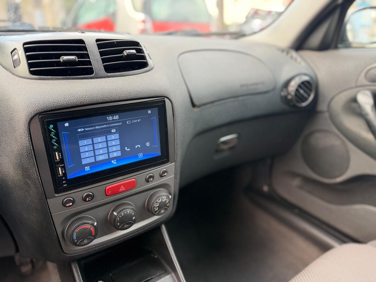 Alfa Romeo 147 1.9 JTD 115CV Distinctive G.Traino