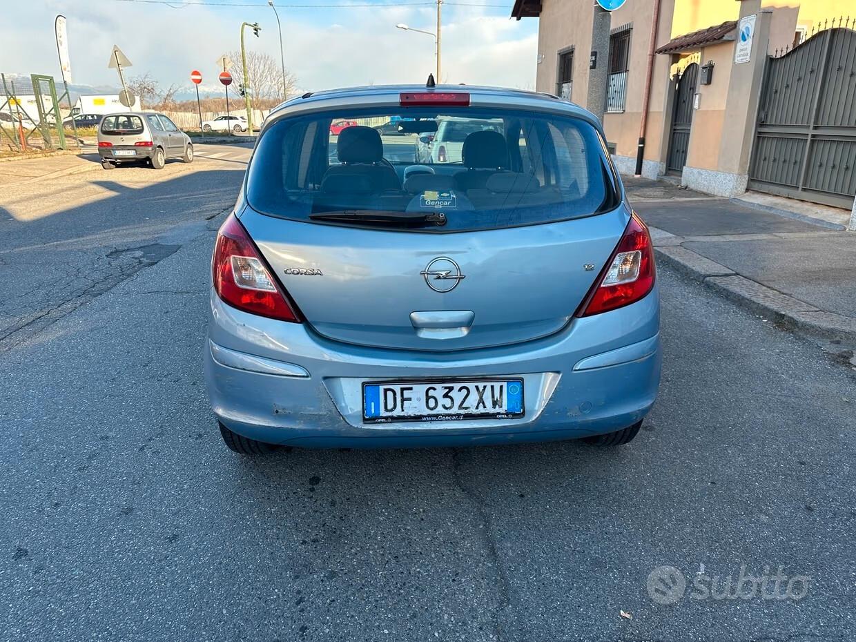 Opel Corsa 1.2 5 porte Cosmo