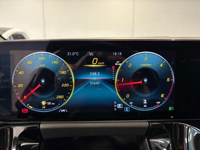 MERCEDES-BENZ GLA 180 d AMG Premium Automatico