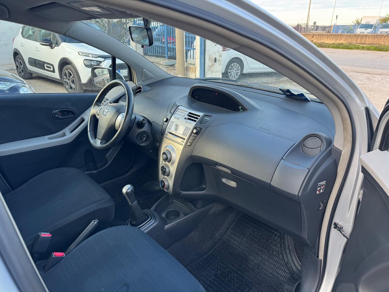 Toyota Yaris 1.0 5 porte Sol “NUOVISSIMA”