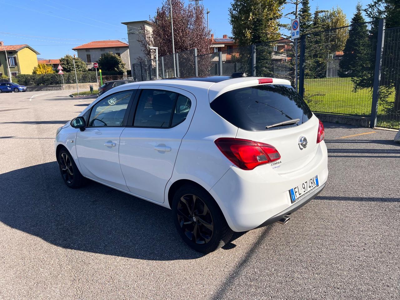 Opel Corsa 1.4 90CV GPL Tech 5 porte b-Color