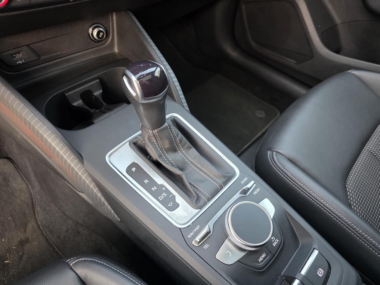 AUDI Q2 3X S-LINE BLACK EDITION