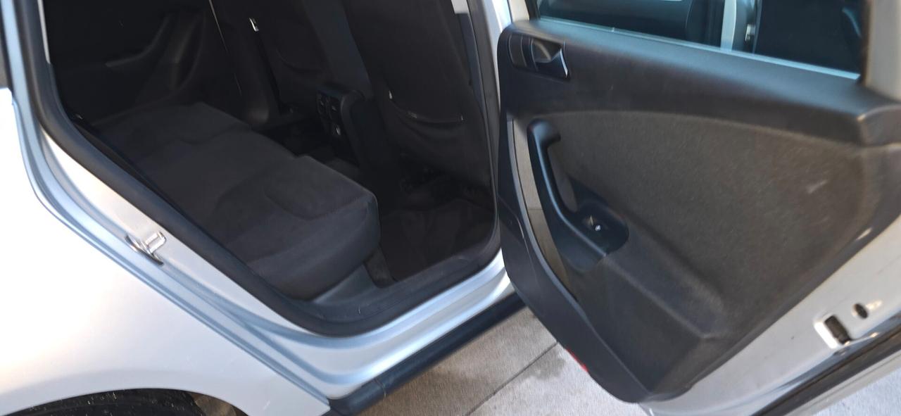 Volkswagen Passat 2.0 TDI DPF Var. Comfortline