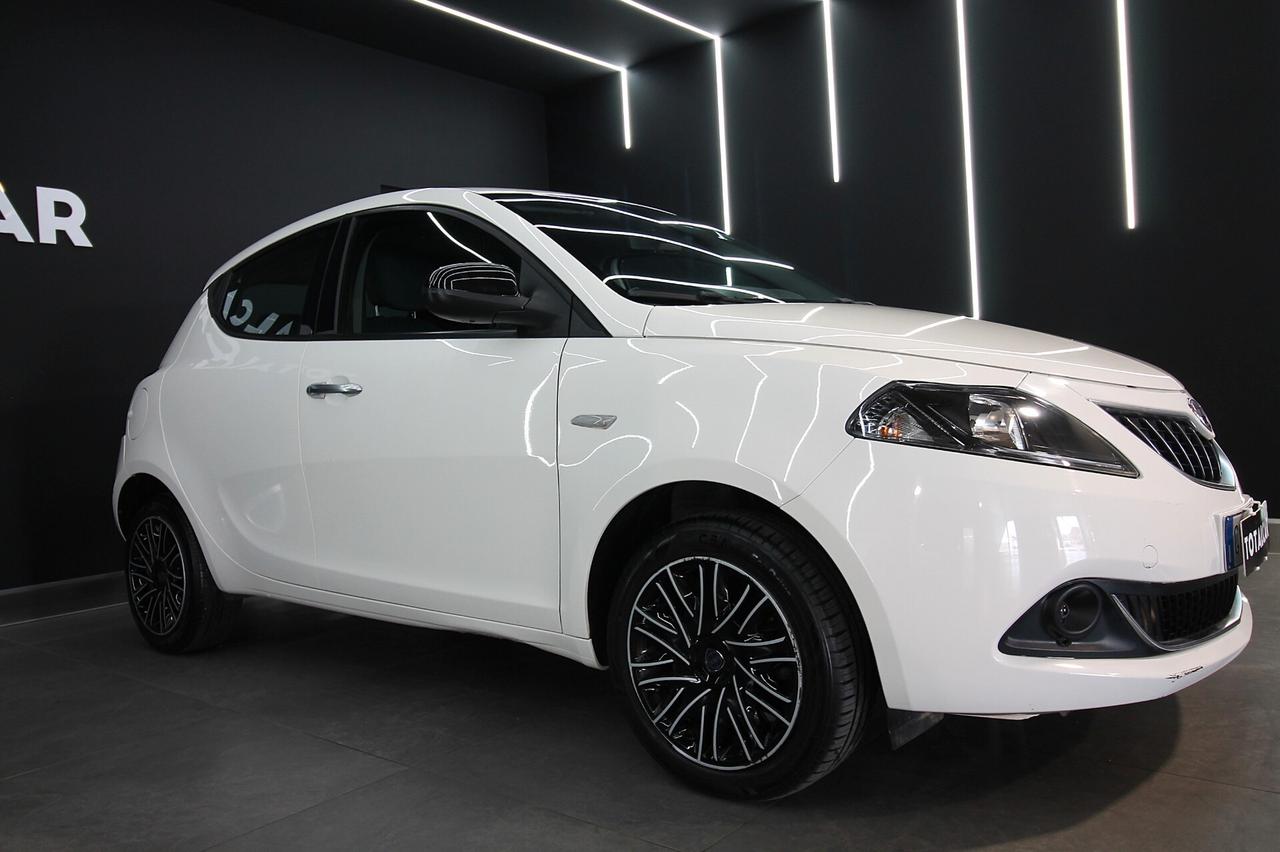LANCIA YPSILON 1.0 70 CV HYBRID GOLD