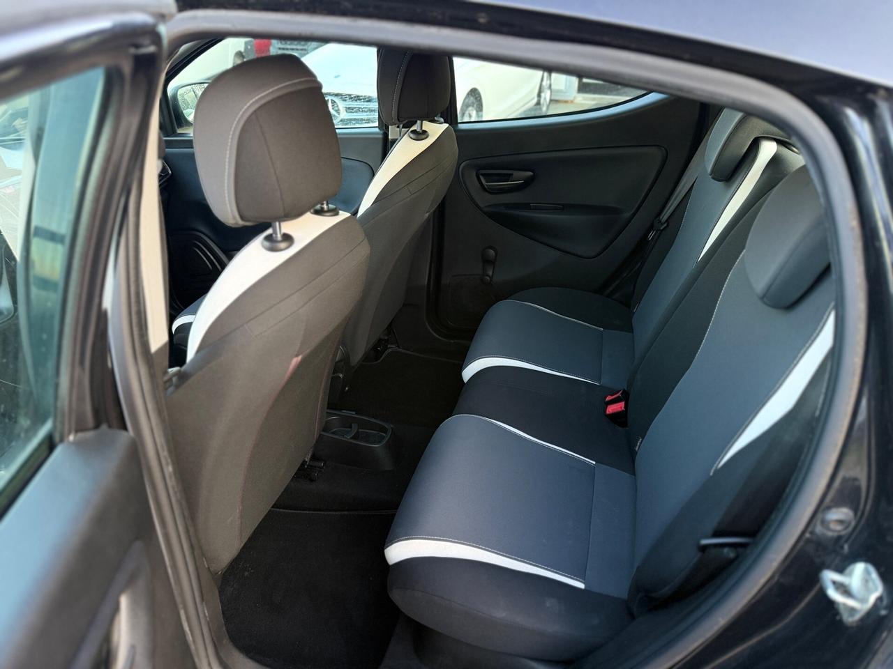 Lancia Ypsilon 1.2 69 CV 5 porte Elle