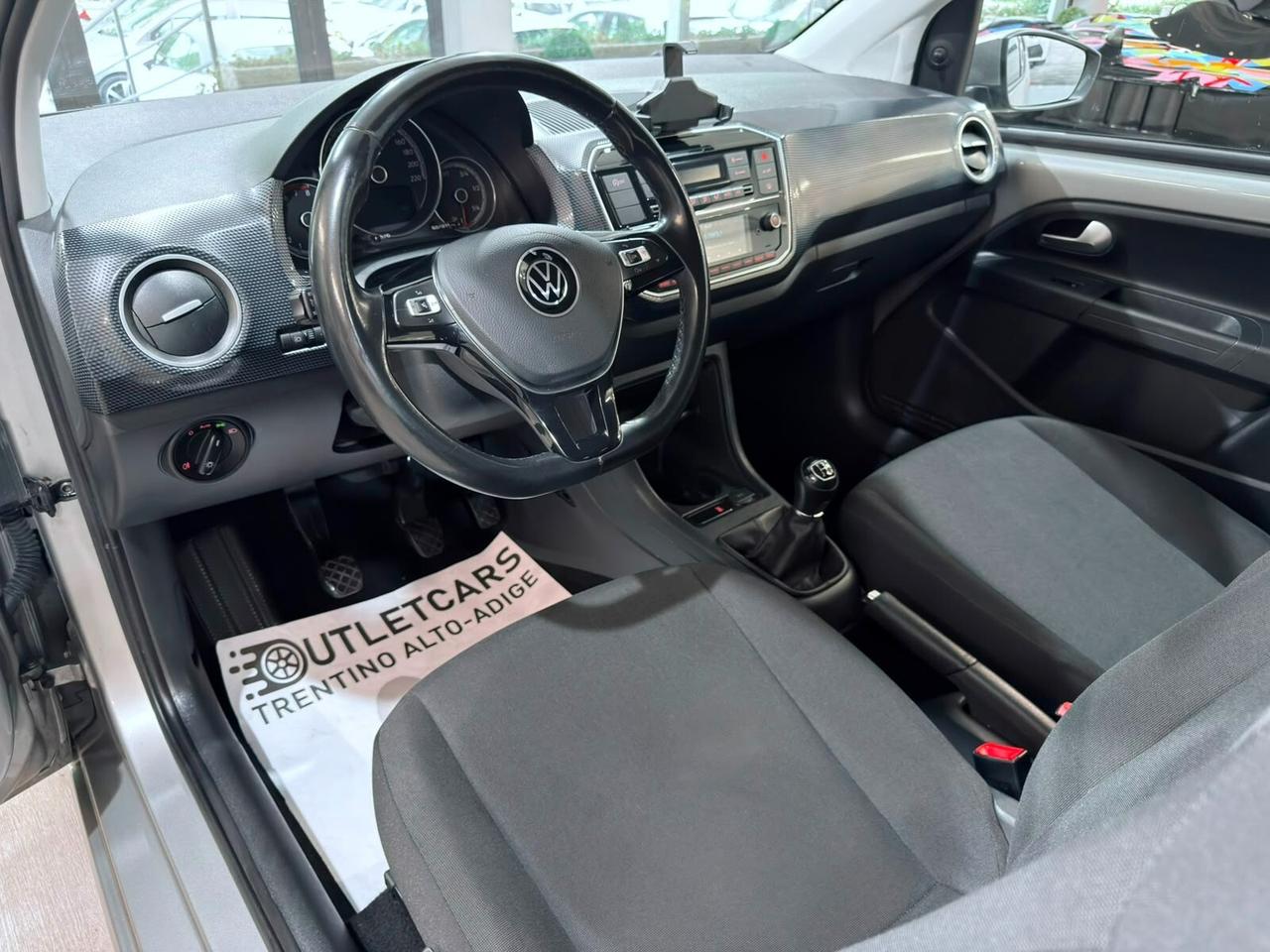 VOLKSWAGEN UP! 1.0 60cv 3p 59.000km NEOPATENTATI