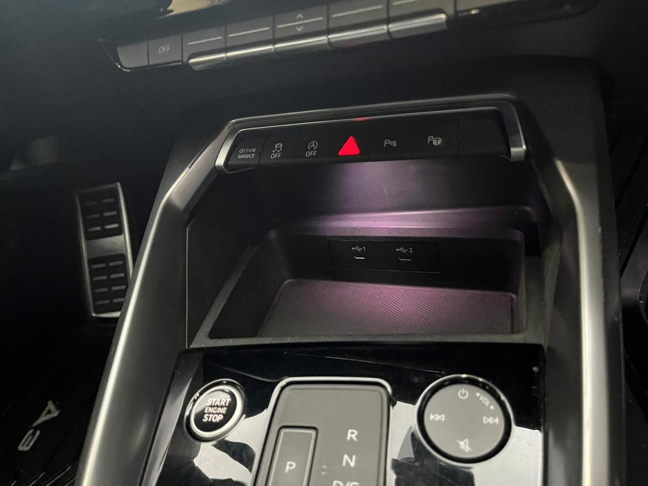 Audi A3 SPB 30 g-tron S tronic line edition FULL PELLE