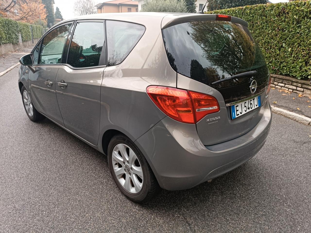 Meriva - 1.3 CDTI 95CV . uniprop Cosmo ---neopatentati-----