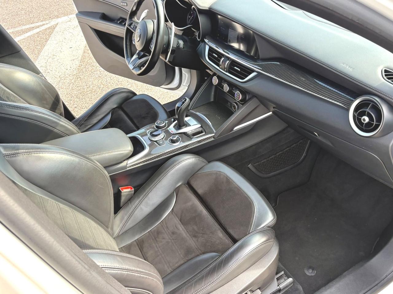 Alfa Romeo Stelvio 2.2 Turbodiesel 210 CV AT8 Q4 Veloce
