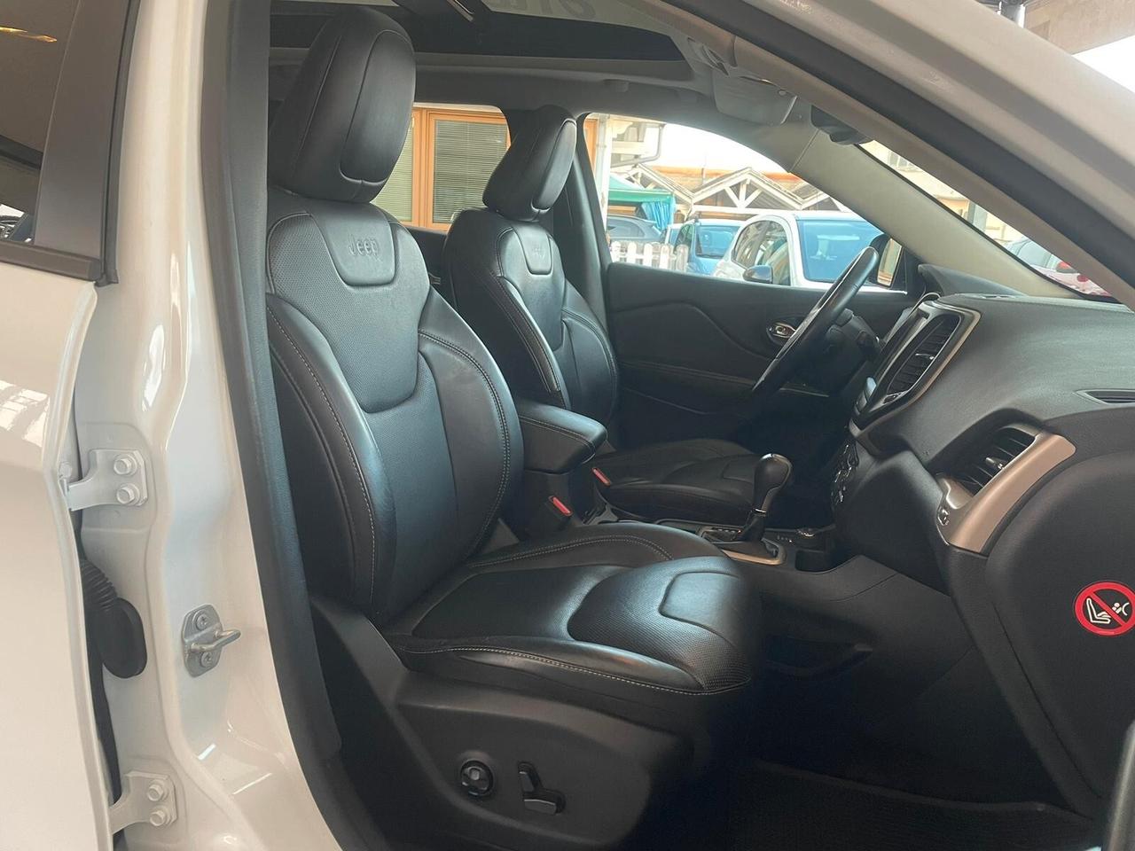 Jeep Cherokee 2.2 Mjt II 4WD Active Drive I Night Eagle