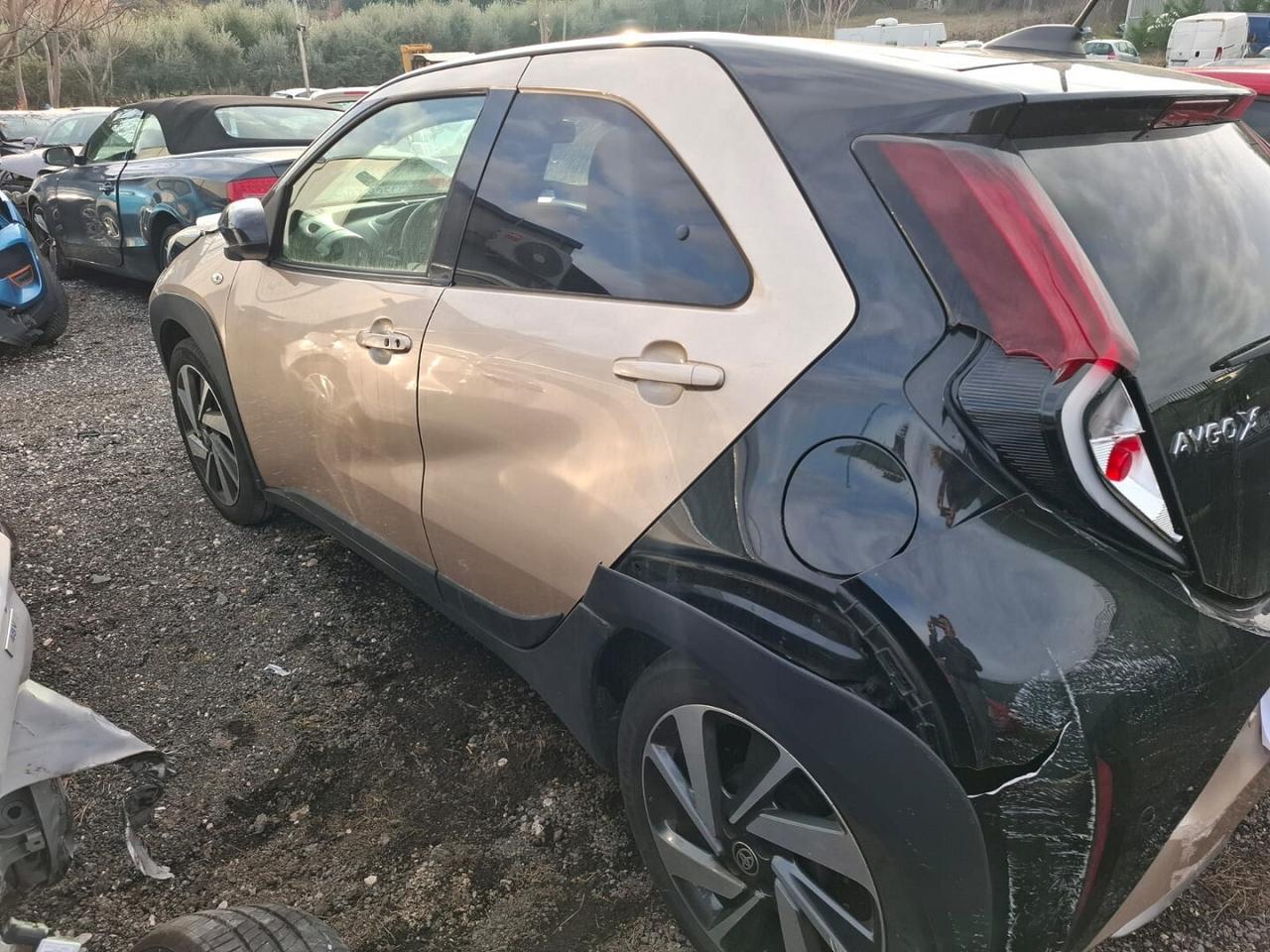 AYGO X POCHI KM SINISTRATA 2022 AUT