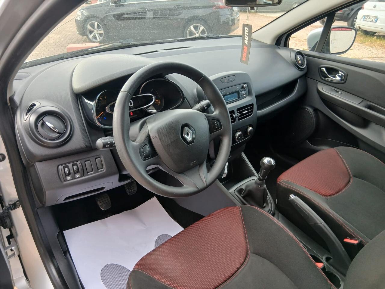 Renault Clio 1.2 BENZINA 74CV NEOPATENTATI
