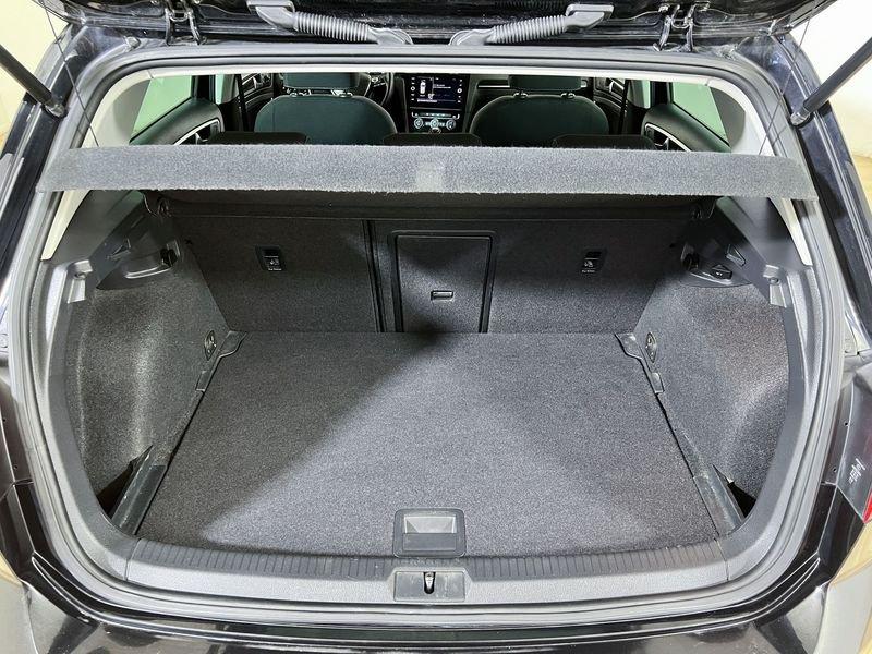 Volkswagen Golf Golf 5p 1.6 tdi Executive 115cv