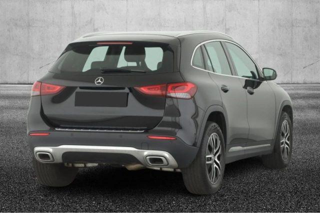 MERCEDES-BENZ GLA 200 d Automatic 4Matic Sport