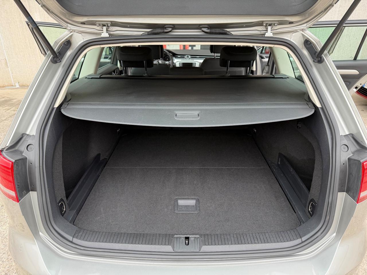 Volkswagen Passat Variant 1.6 TDI Trendline BlueMotion Technology