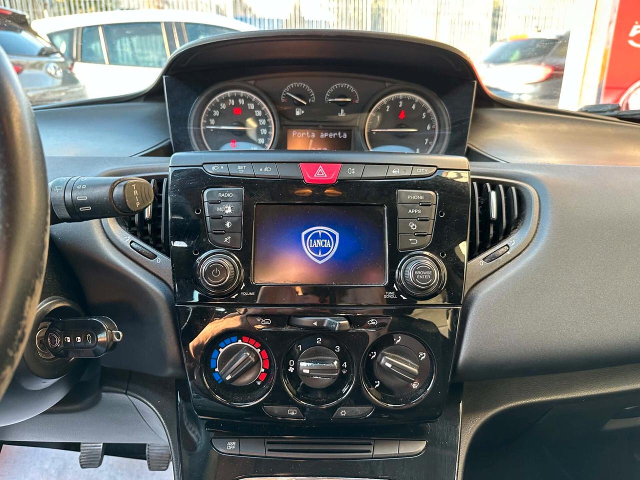 Lancia Ypsilon 1.2 69 CV 5 porte Gold