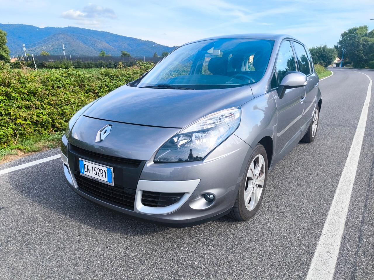 RENAULT SCENIC X-MODE 1,6 DCI- KM 90000-OK NEOPATENTATI