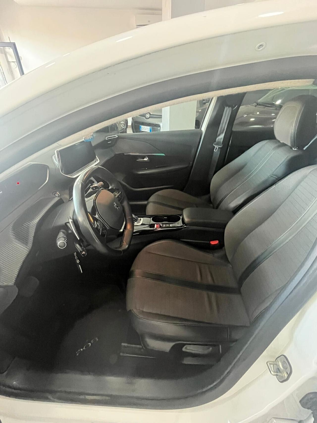 Peugeot 208 PureTech 100 Stop&Start EAT8 5 porte Allure Pack