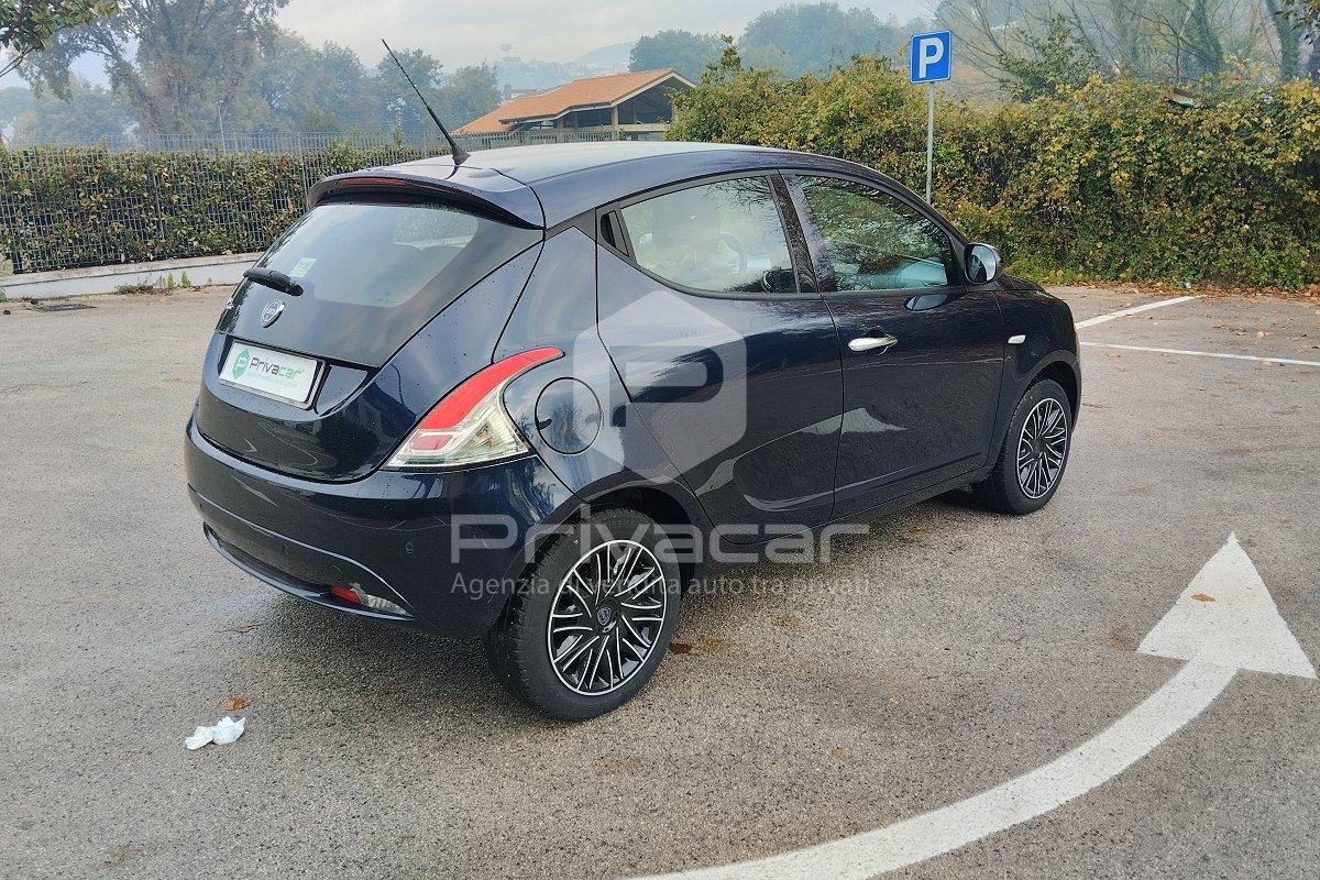 LANCIA Ypsilon 1.2 69 CV 5 porte S&S Gold