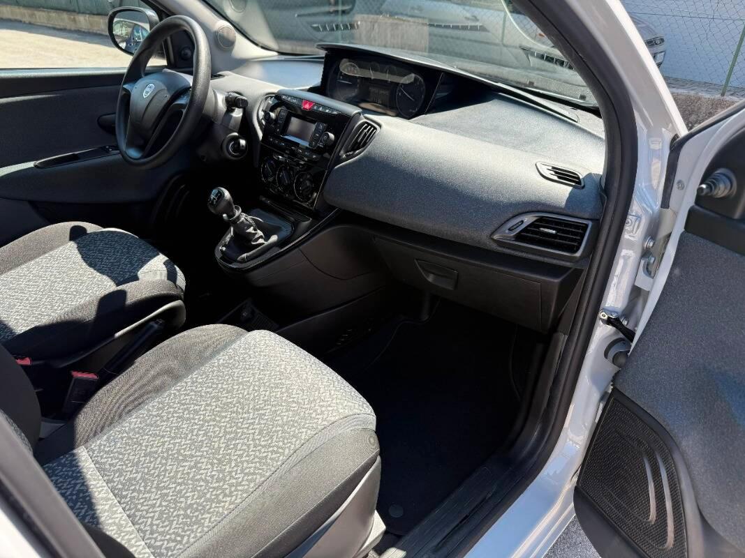 Lancia Ypsilon III 1.2 Silver Gpl 69cv