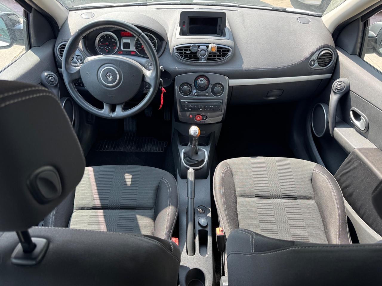 Renault Clio 1.2- Neopatentati