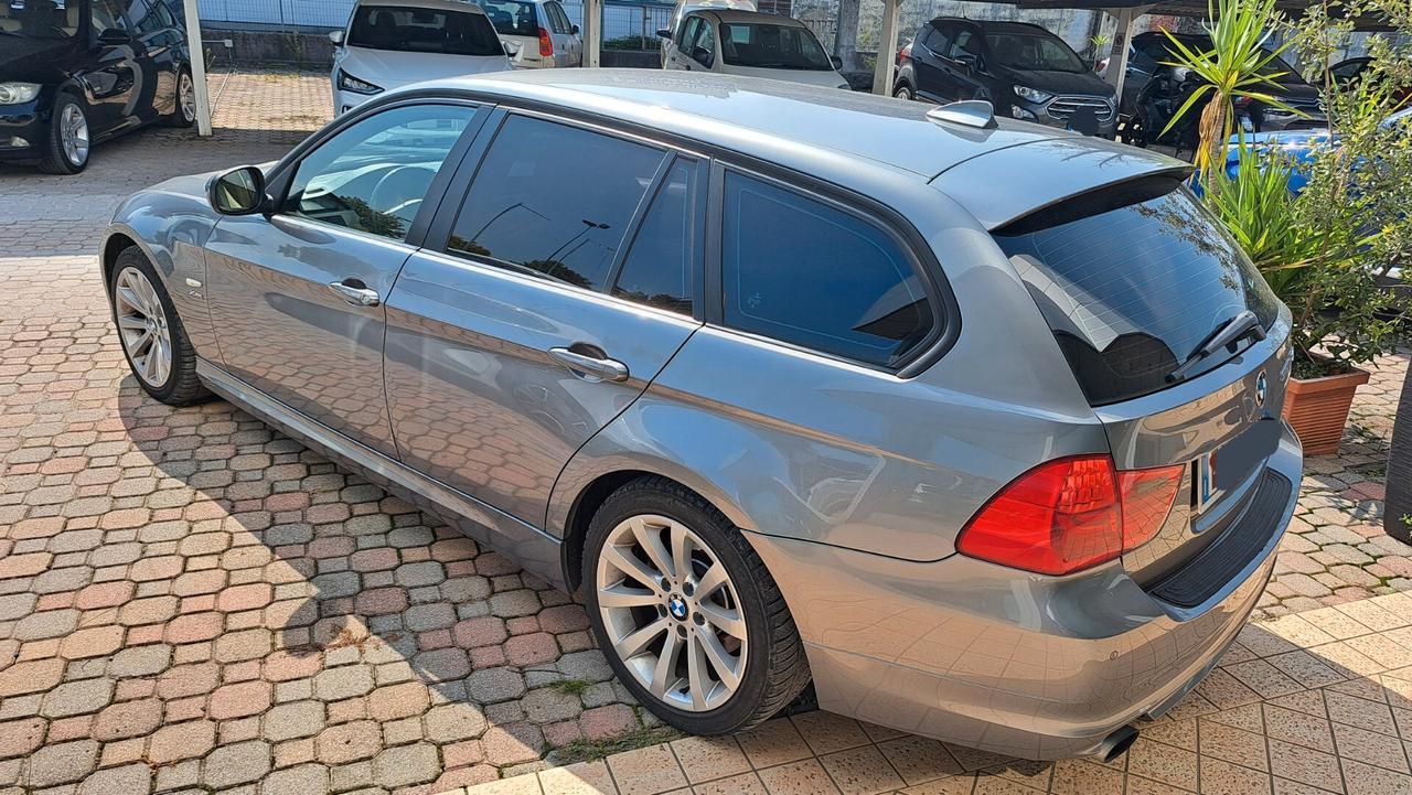 Bmw 320 320d cat xDrive Touring Futura 4x4